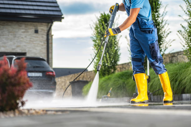 Why Choose Our Certified Pressure Washing Experts for Your Project Needs in Newberry, FL?